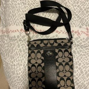 Crossbody black and brown